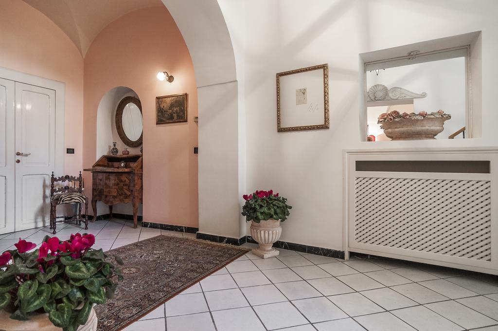 B&B La Corte Fondi Eksteriør billede
