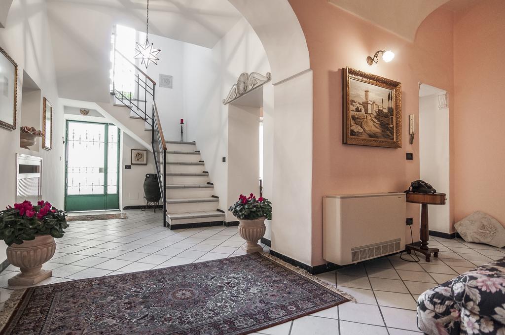 B&B La Corte Fondi Eksteriør billede