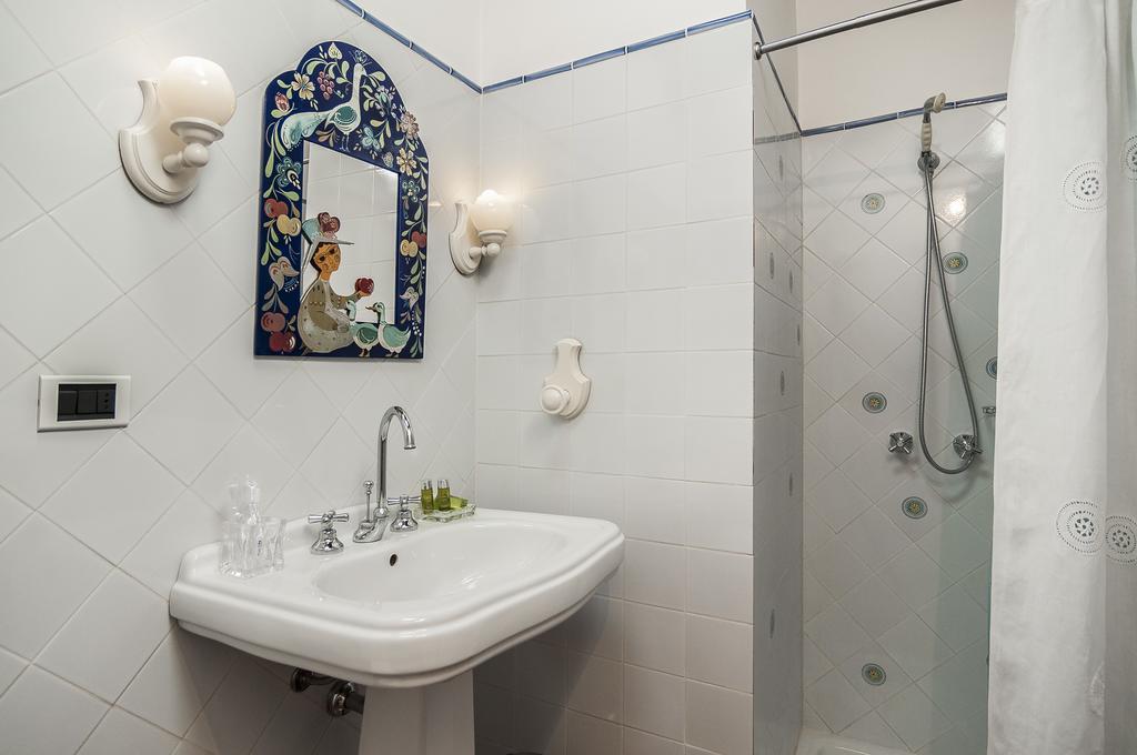 B&B La Corte Fondi Eksteriør billede